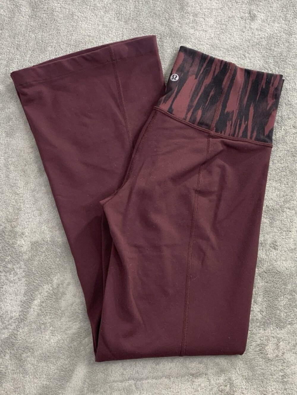 Lululemon Groove High-Rise Flared Pant Womens Size 8 Burgundy Athleisure Nulu